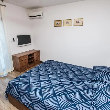 Tina 4 Stars Apartament Poreč